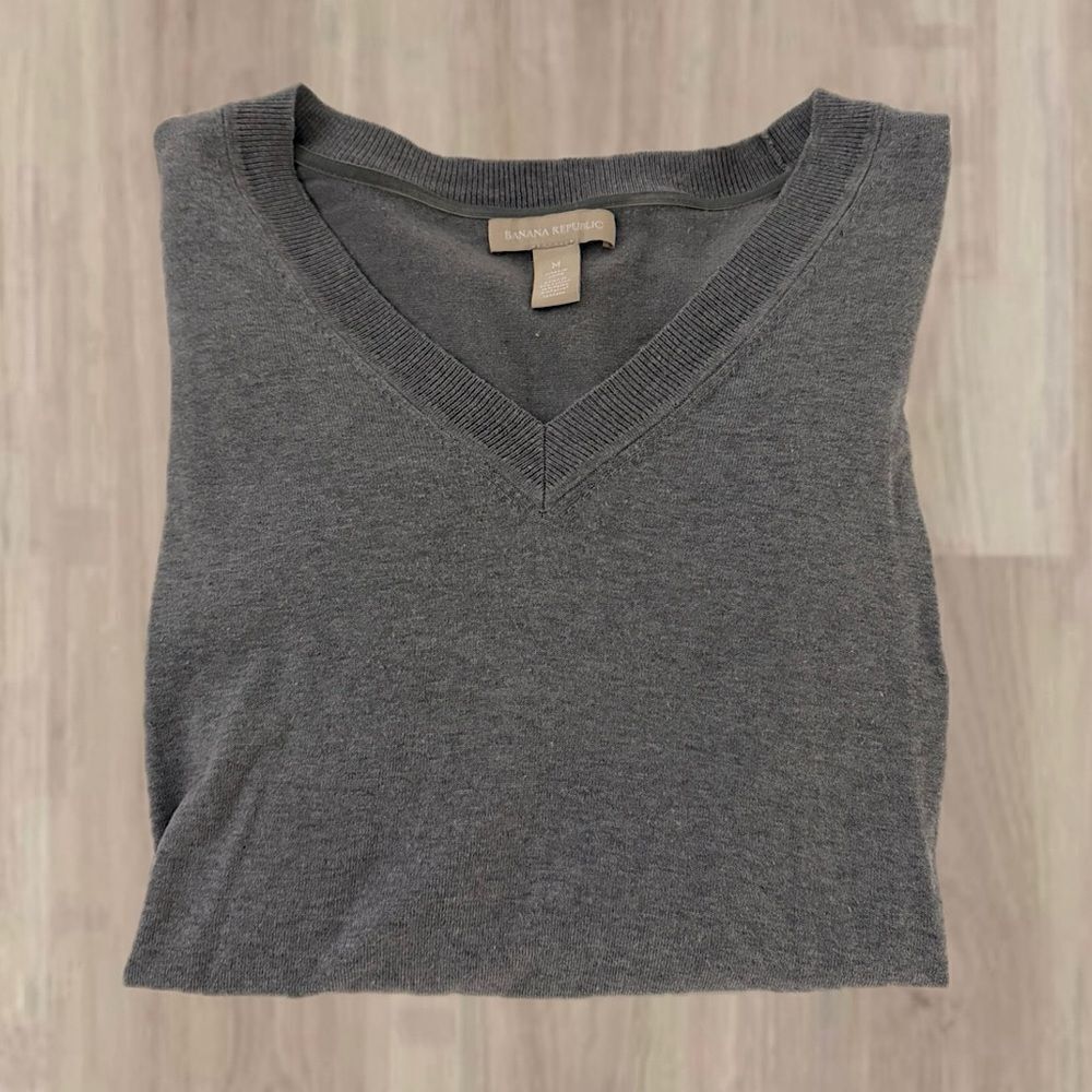 Banana Republic Gray V-Neck Sweater